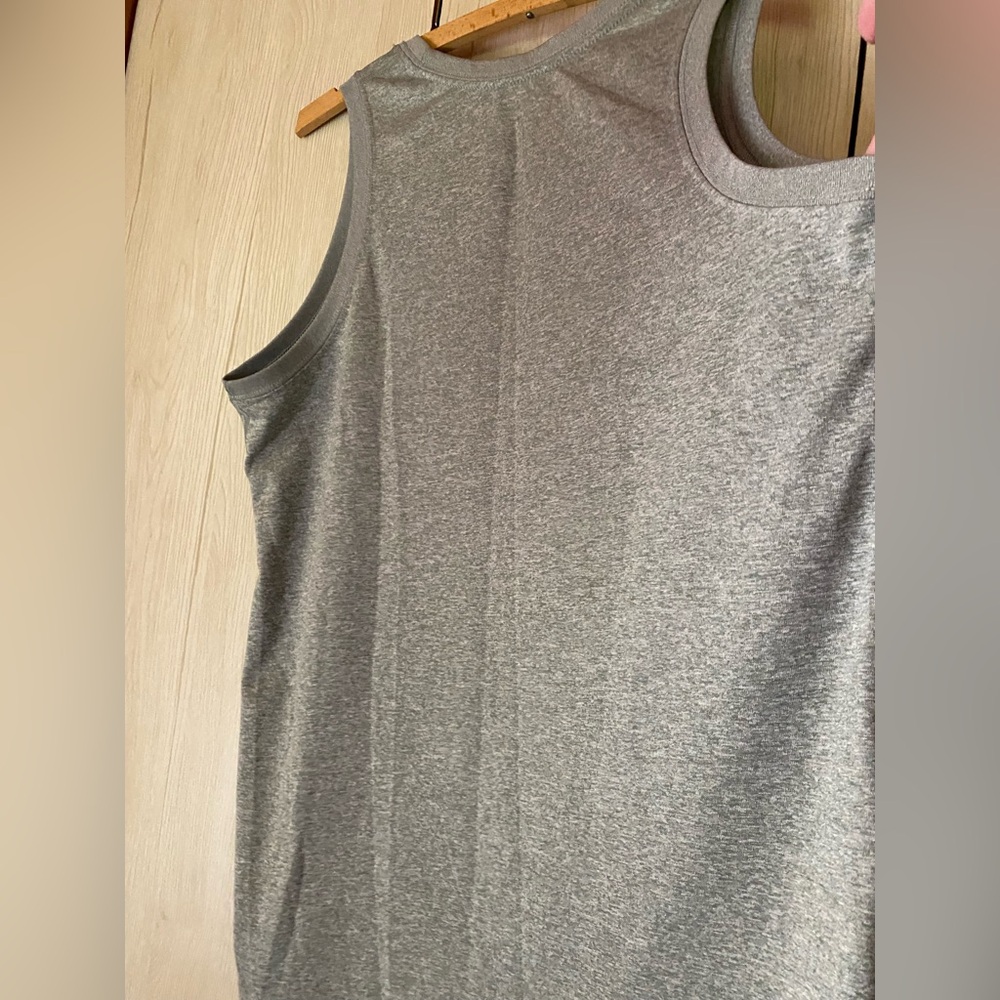 Nike top - Picture 10 of 14